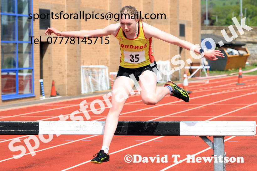 Steeplechase, 2026 Elswick Harriers Event, Wentworth, Hexham. Photo: David T. Hewitson/Sports for All Pics